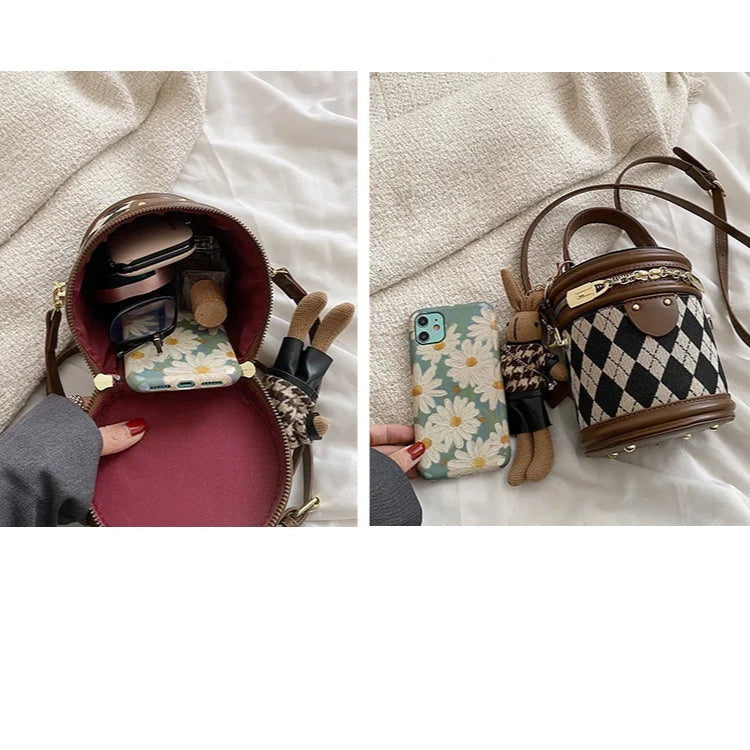 Vintage leather shoulder bag