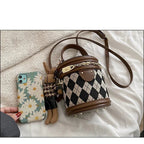 Vintage leather shoulder bag
