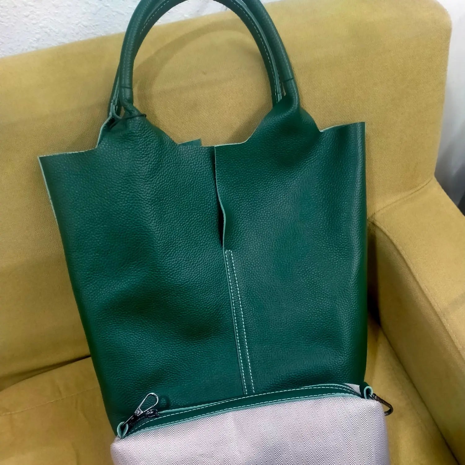 Modern leather tote bag