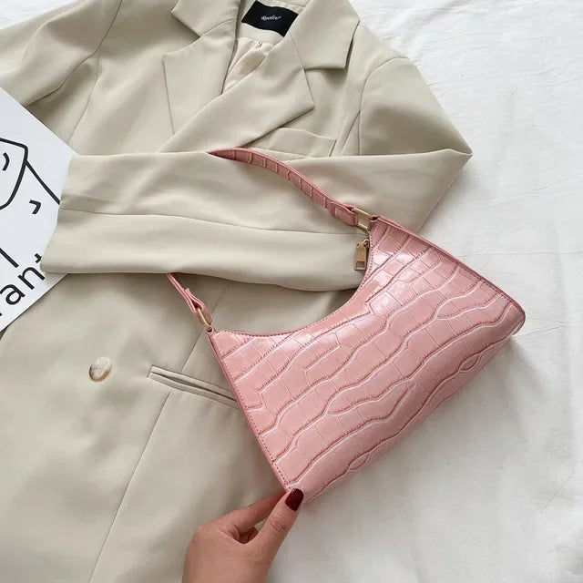 Chic leather shoulder bag