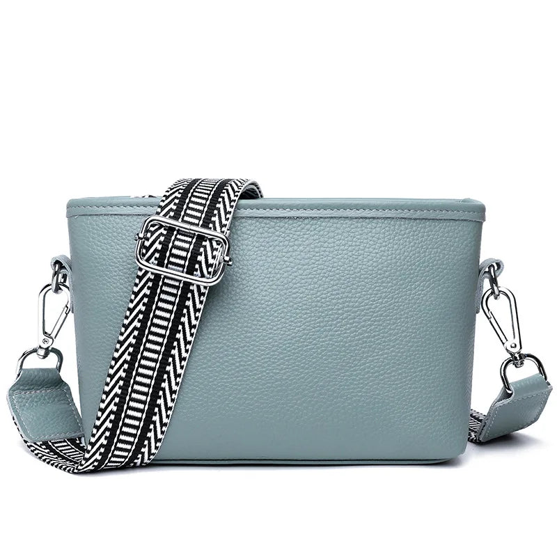 Sleek leather shoulder handbag