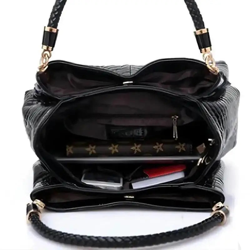Large capacity leather tote bag