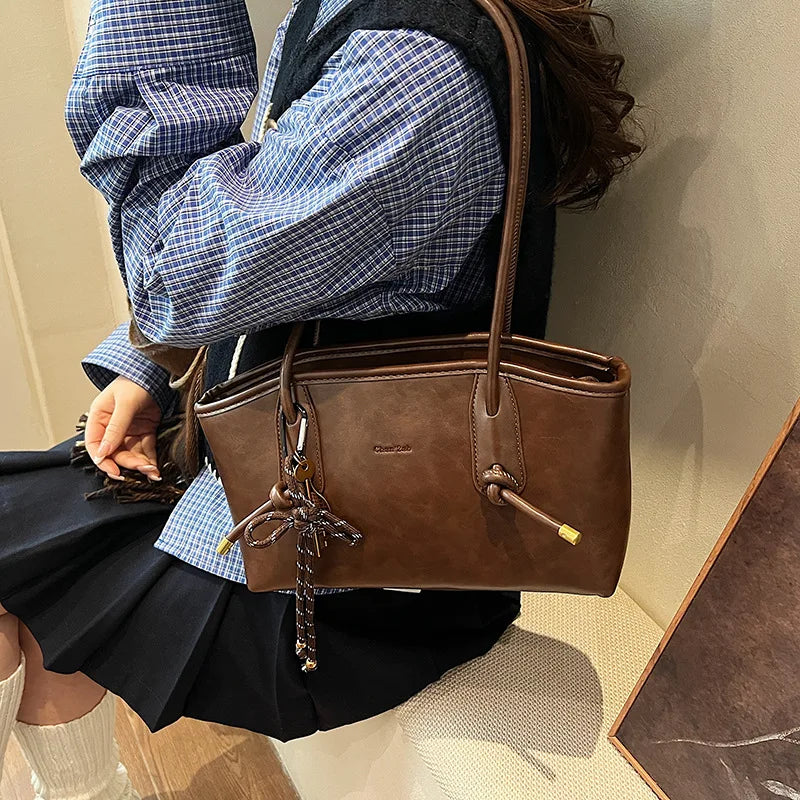 Everyday leather shoulder purse