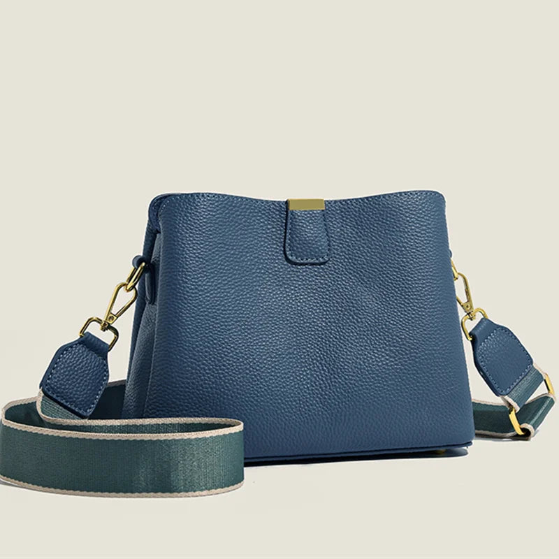 Soft leather handbag with zipper