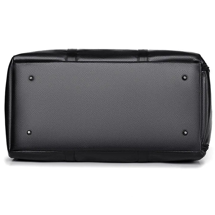 Travel-ready leather holdall