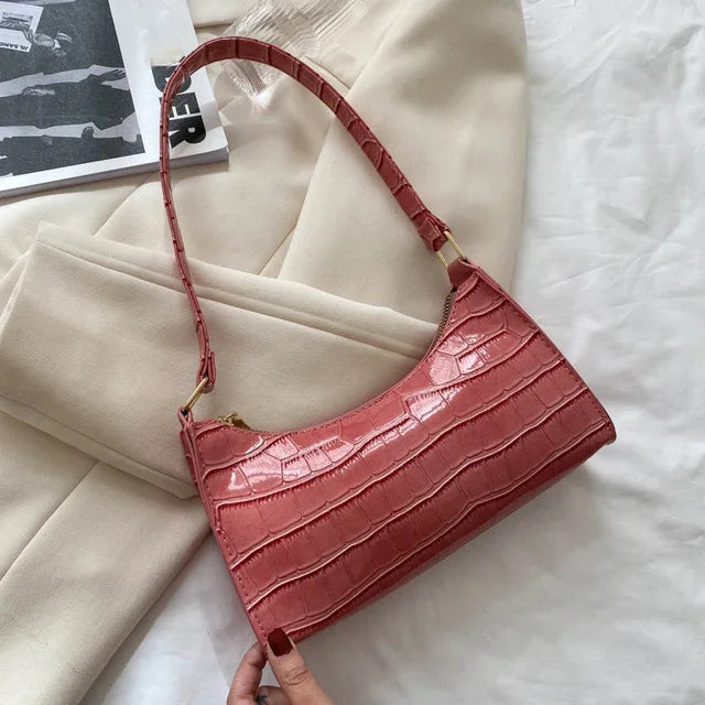Chic leather shoulder bag