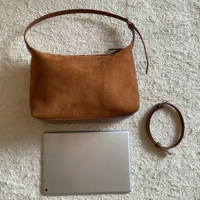 Simple suede shoulder bag with zipper pocket