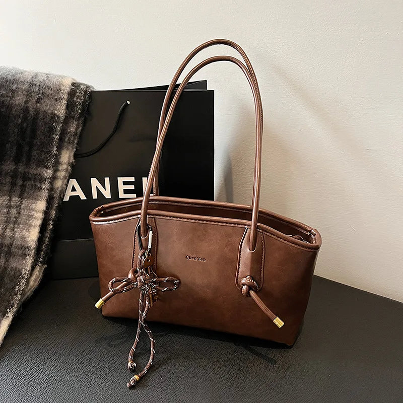 Everyday leather shoulder purse