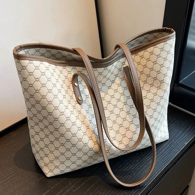 Large capacity leather shoulder tote bag