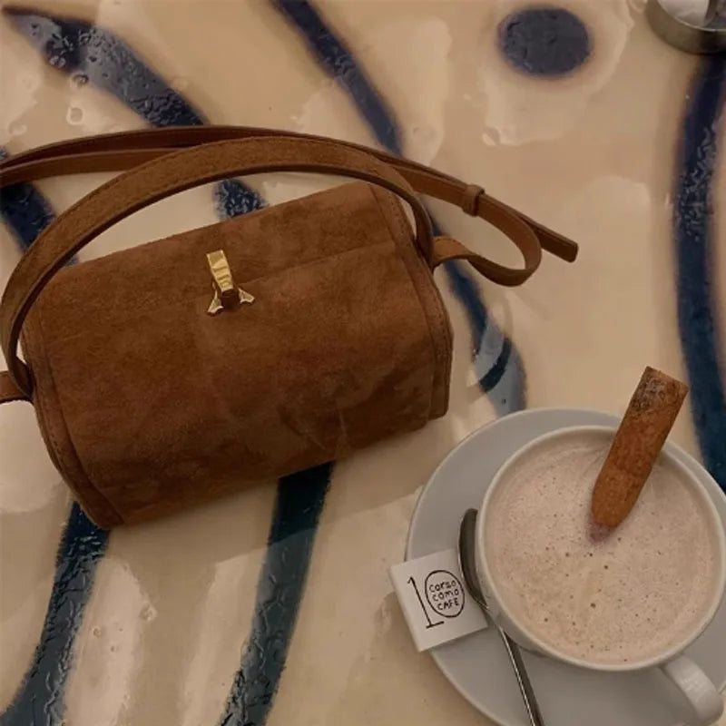Chic suede purse