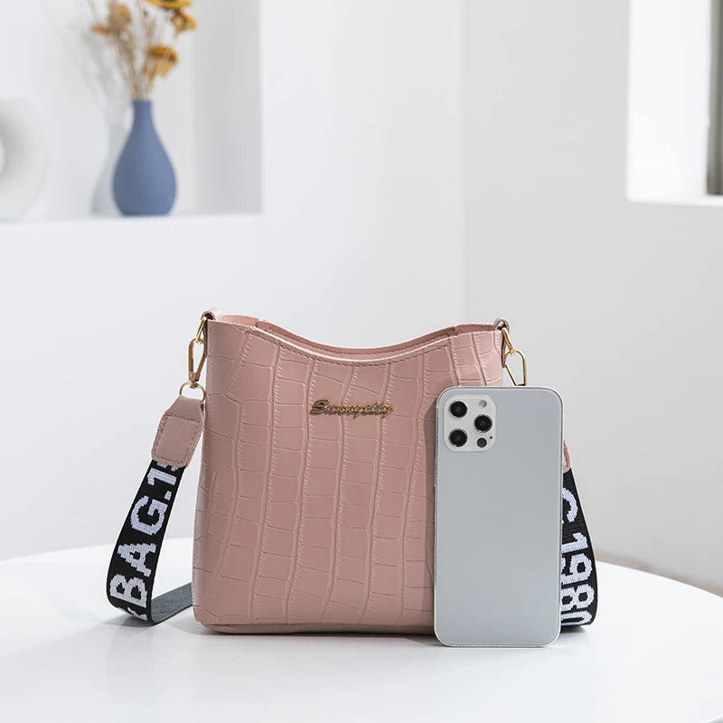 Classic leather shoulder bag for women