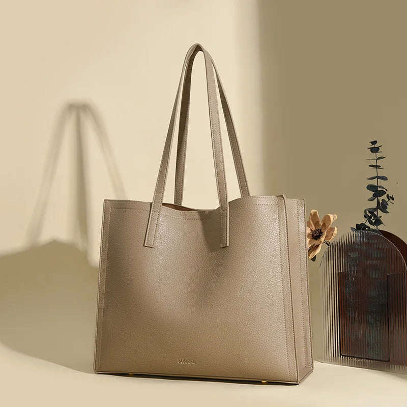 Casual leather tote bag for women