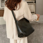 Large capacity leather hobo tote bag