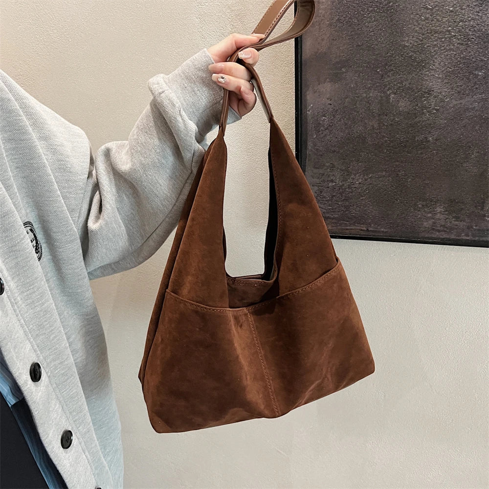 Retro suede slouch bag