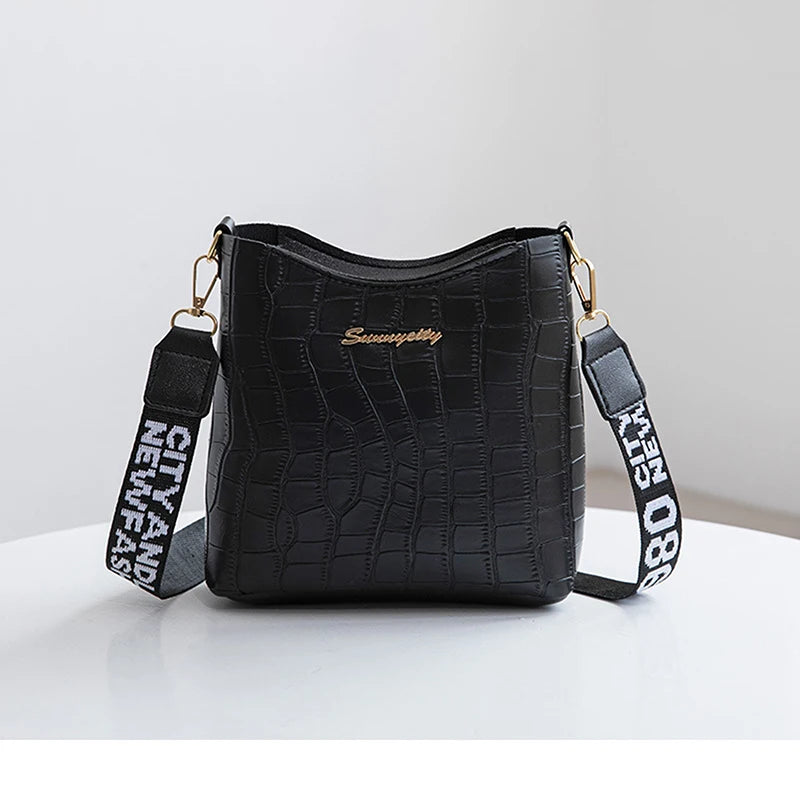 Classic leather shoulder bag for women