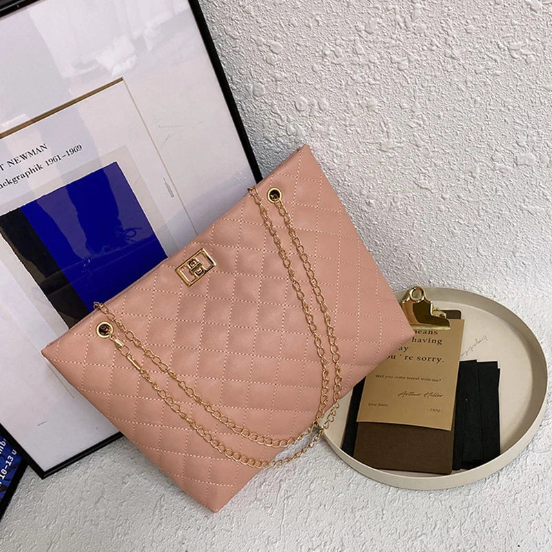 Fashionable leather tote bag