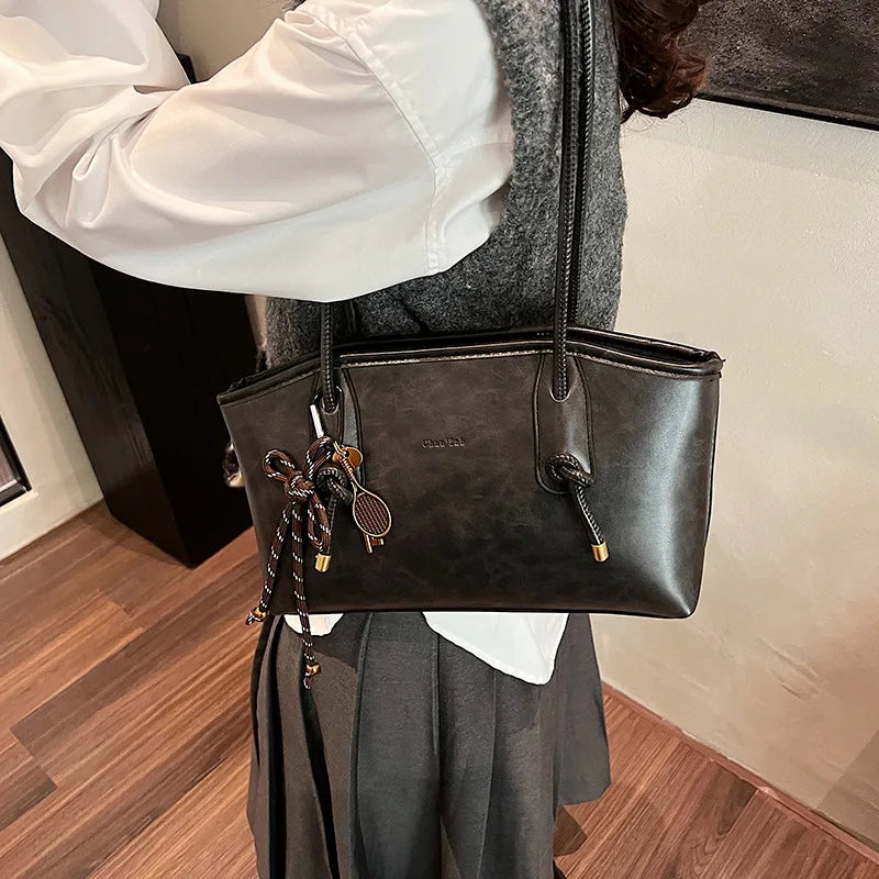 Everyday leather shoulder purse