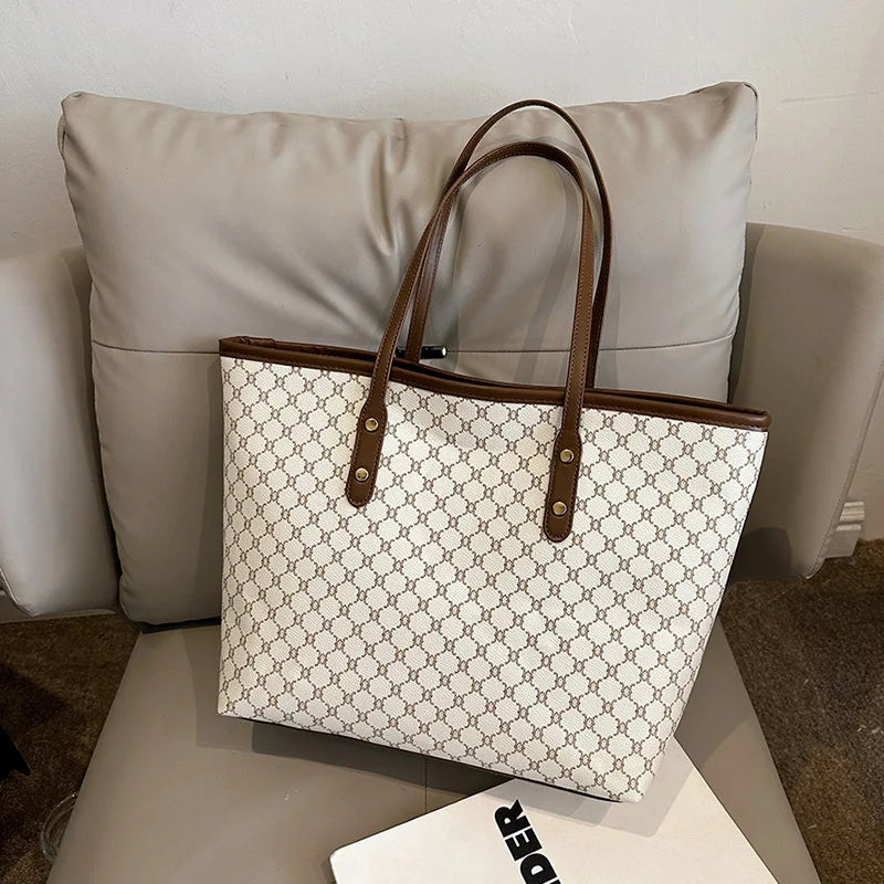 Large capacity leather shoulder tote bag