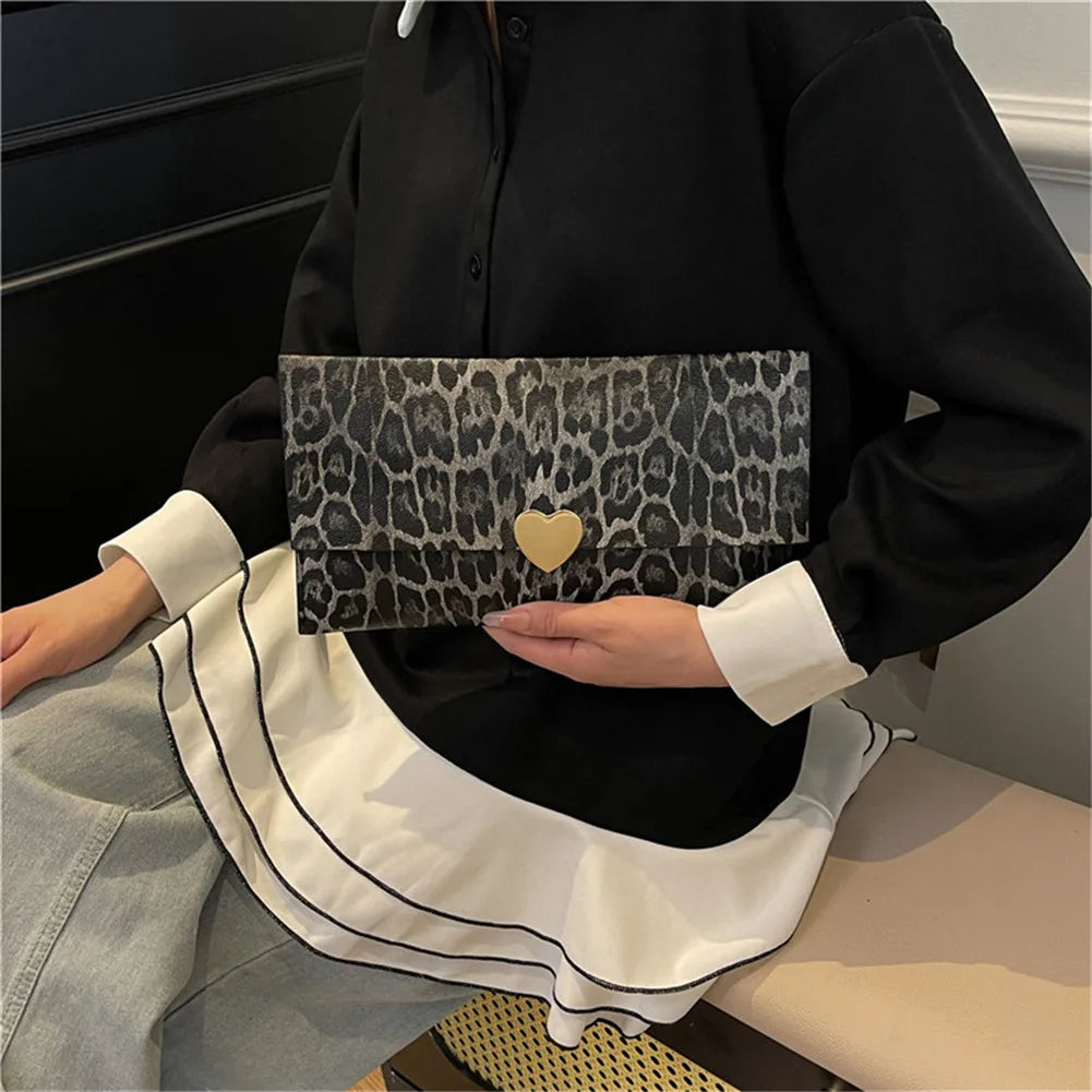 Women leather clutch