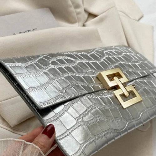 Minimalist leather handbag