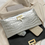 Minimalist leather handbag