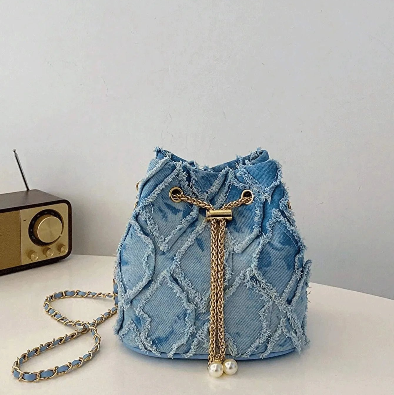 Retro denim handbag with chain strap