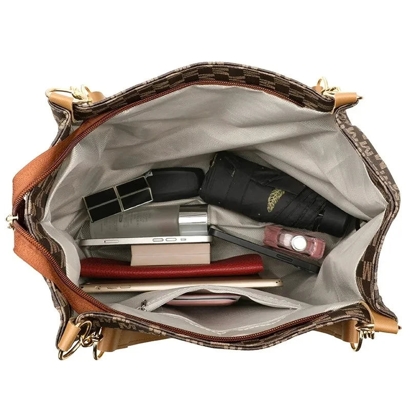 Shoulder leather tote bag with zipper