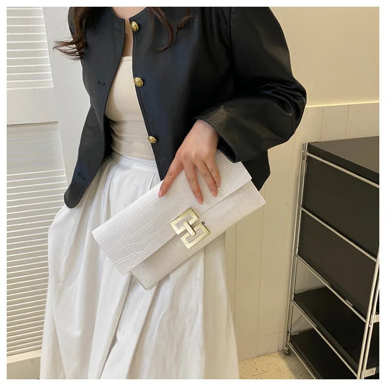Minimalist leather handbag