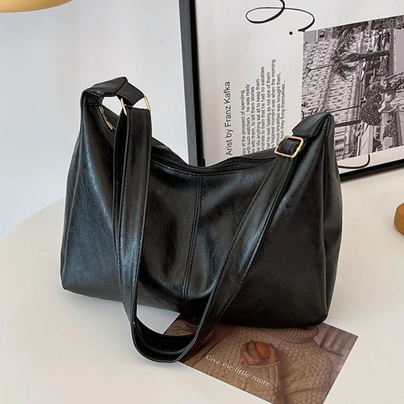 Shoulder leather tote bag