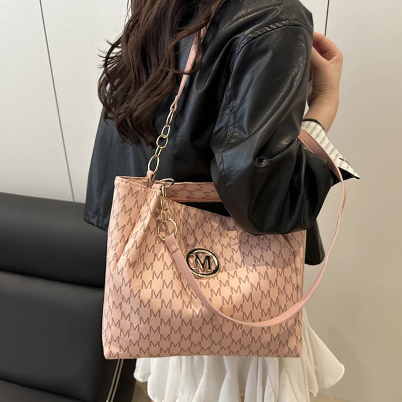 Shoulder leather tote bag with zipper
