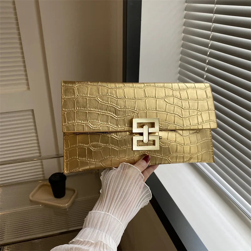 Minimalist leather handbag