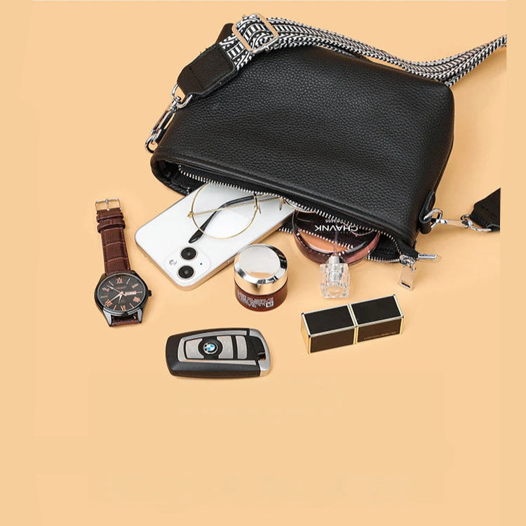 Sleek leather shoulder handbag