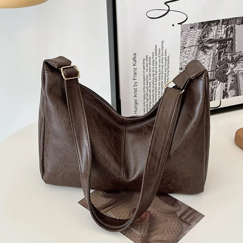 Shoulder leather tote bag