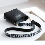 Classic leather shoulder bag for women