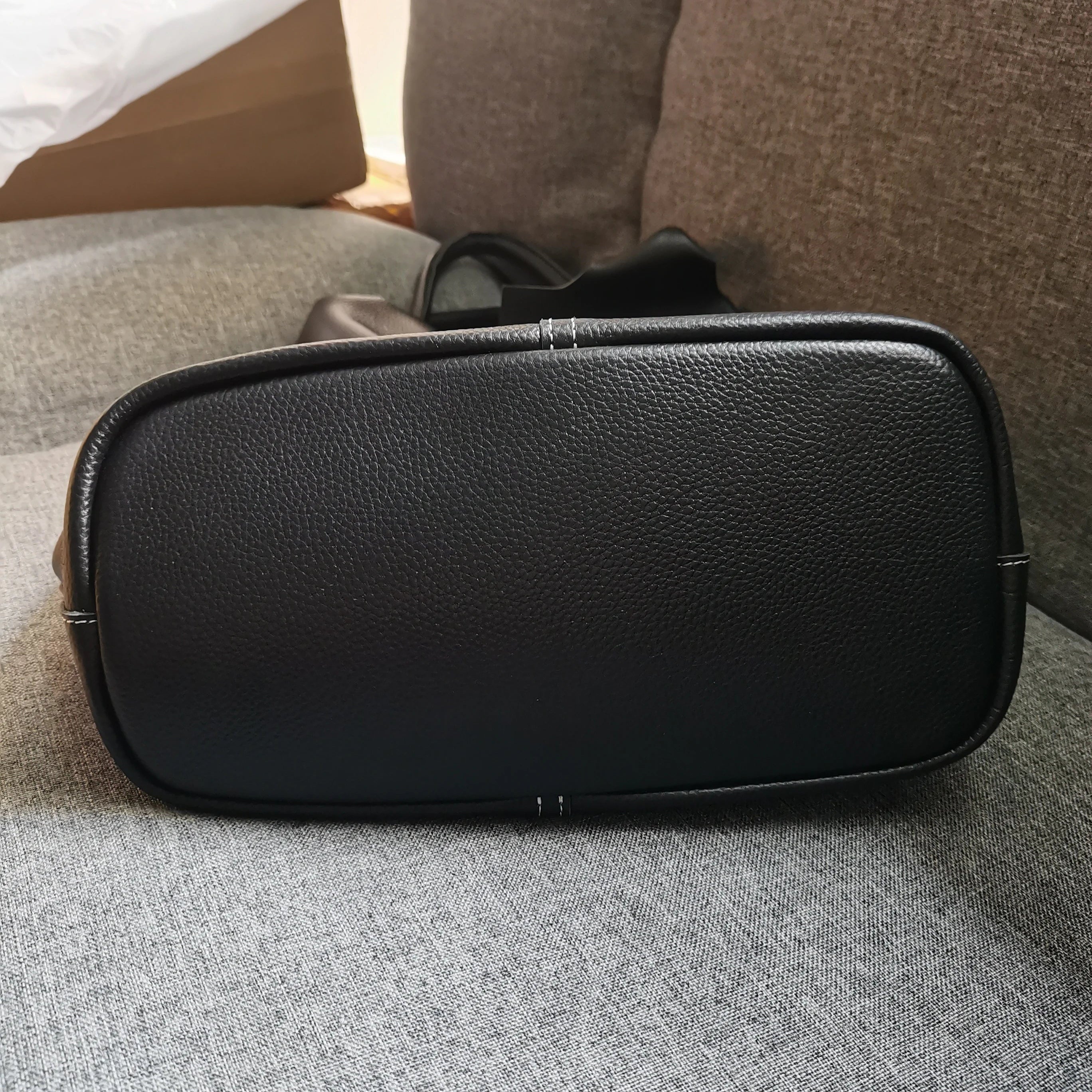 Modern leather tote bag