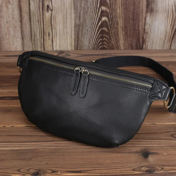 Amblot Black Compact leather fanny pack