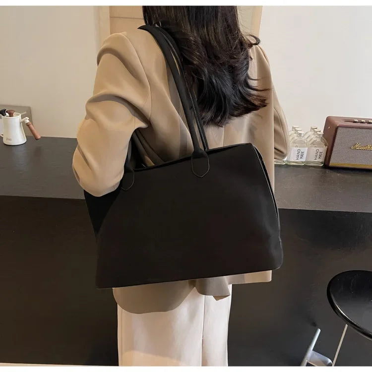 Amblot Black Retro Suede Large Capacity Women's Shoulder Bag