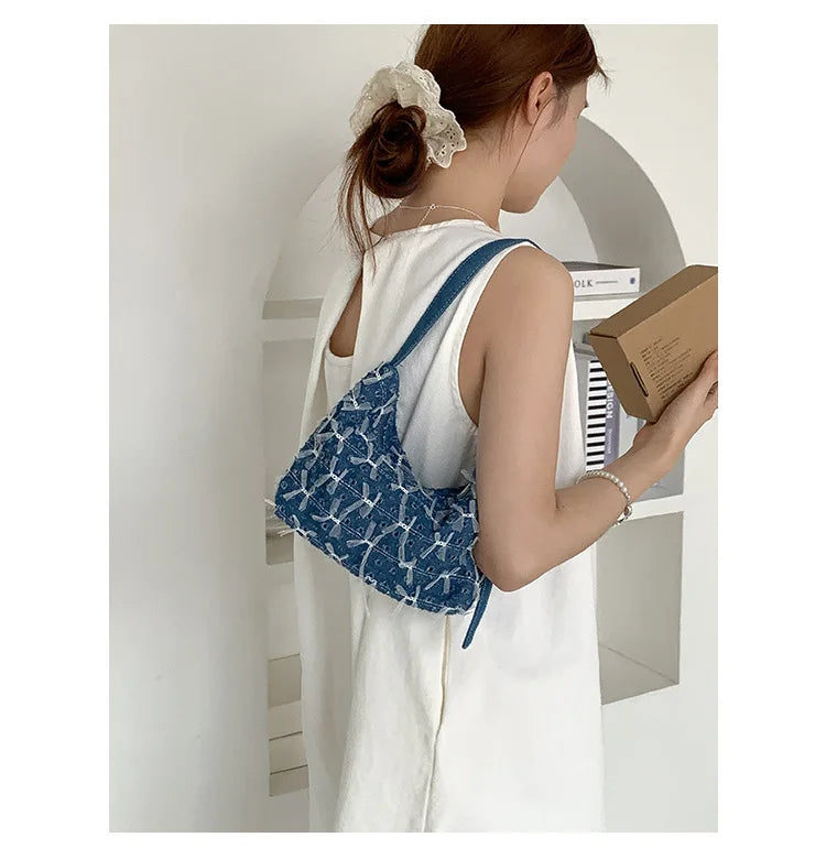 Amblot Boho chic denim purse with fringes and embroidery