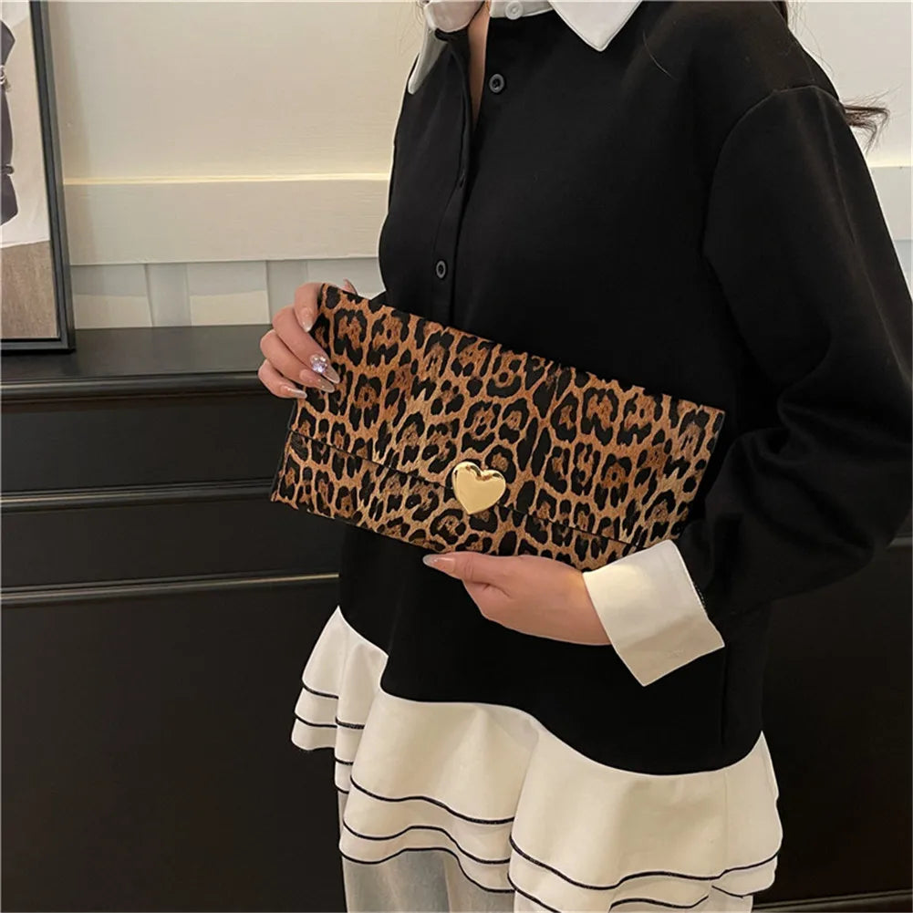 Amblot Brown Women leather clutch