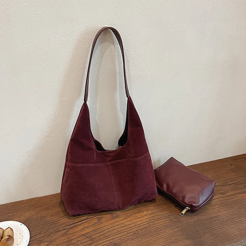 Amblot Burgundy Retro suede slouch bag