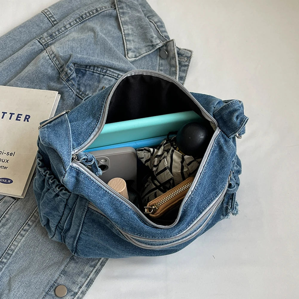 Amblot Classic denim shoulder handbag with zipper closure