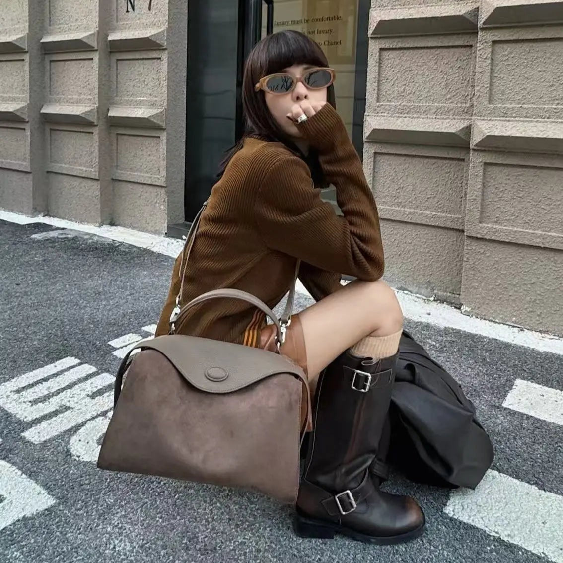 Amblot Deep Khaki / Small Suede handbag with subtle colors