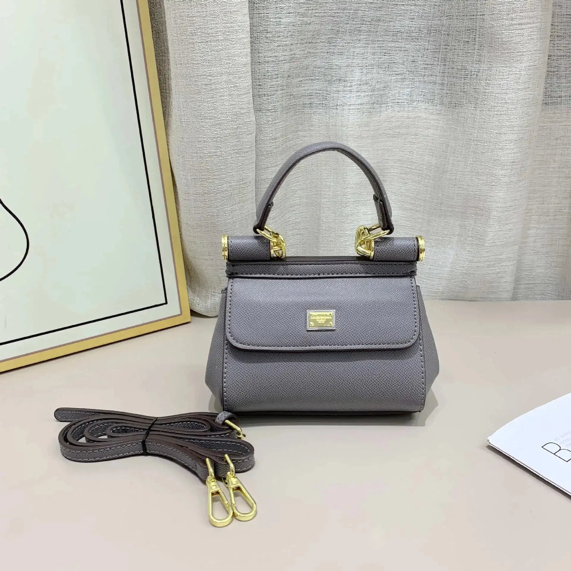 Amblot Gray Elegant leather handbag