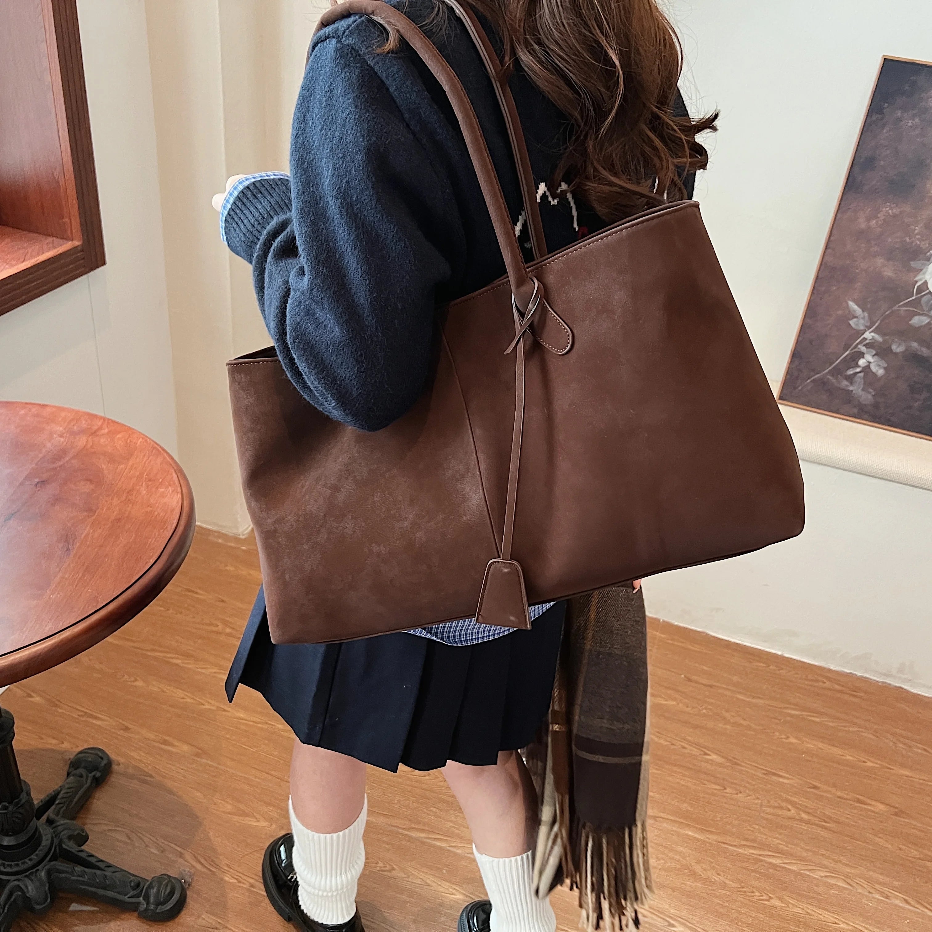 Amblot Light Brown Weekend suede tote bag