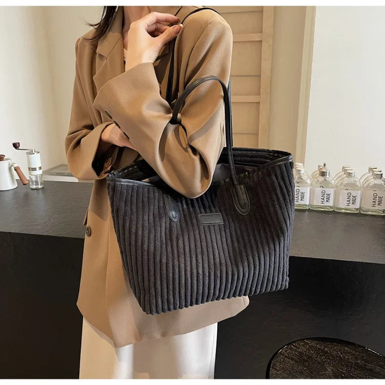 Amblot Minimalist corduroy tote bag for everyday wear