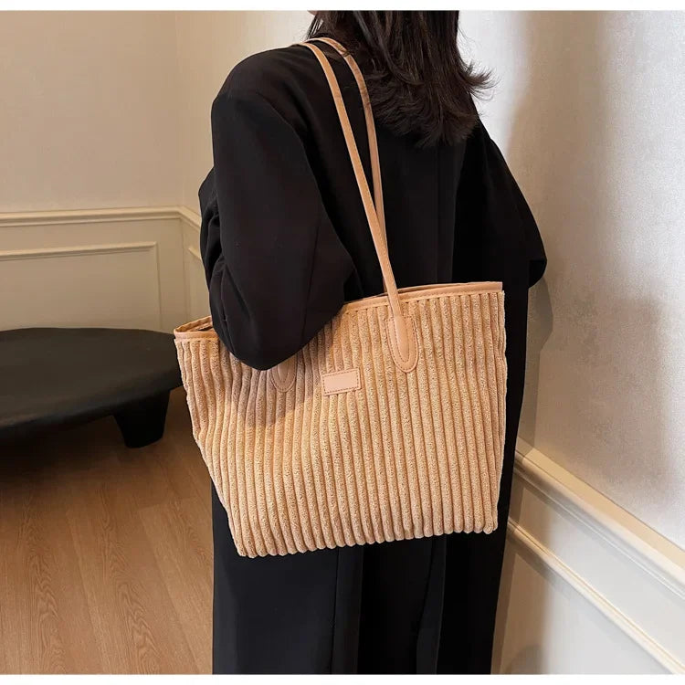 Amblot Minimalist corduroy tote bag for everyday wear