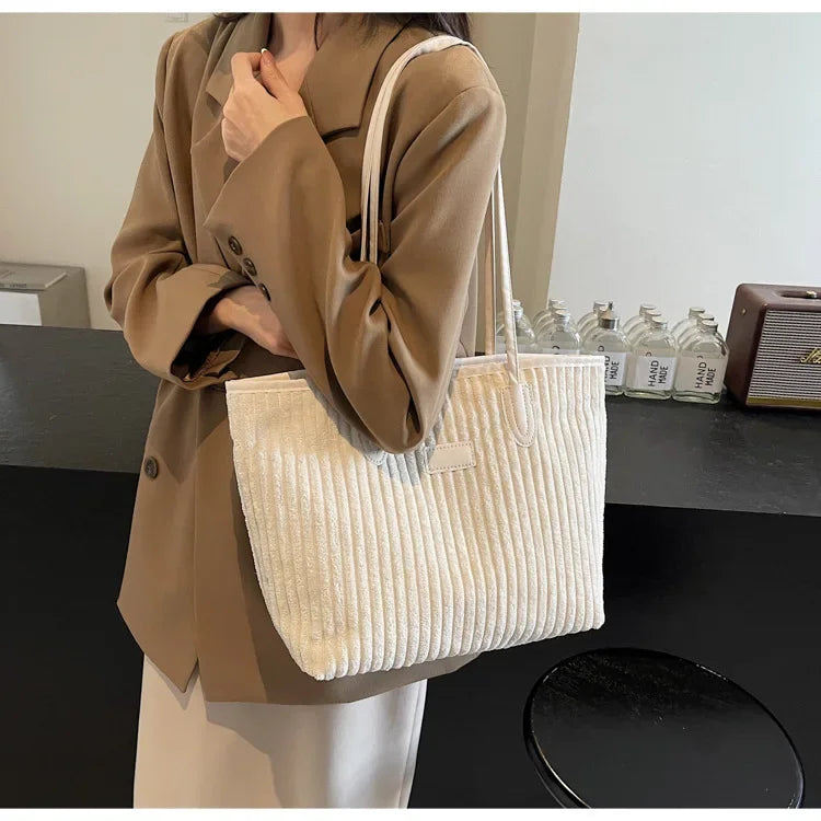 Amblot Minimalist corduroy tote bag for everyday wear