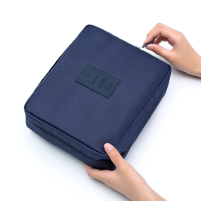 Amblot Navy blue toiletry bag