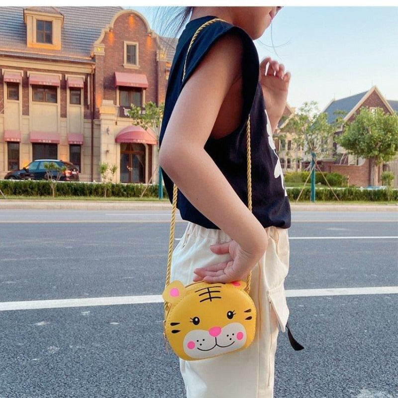 Kids’ cute tiger handbag