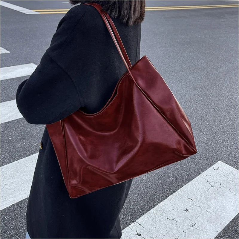Amblot Red Sleek leather tote bag for women